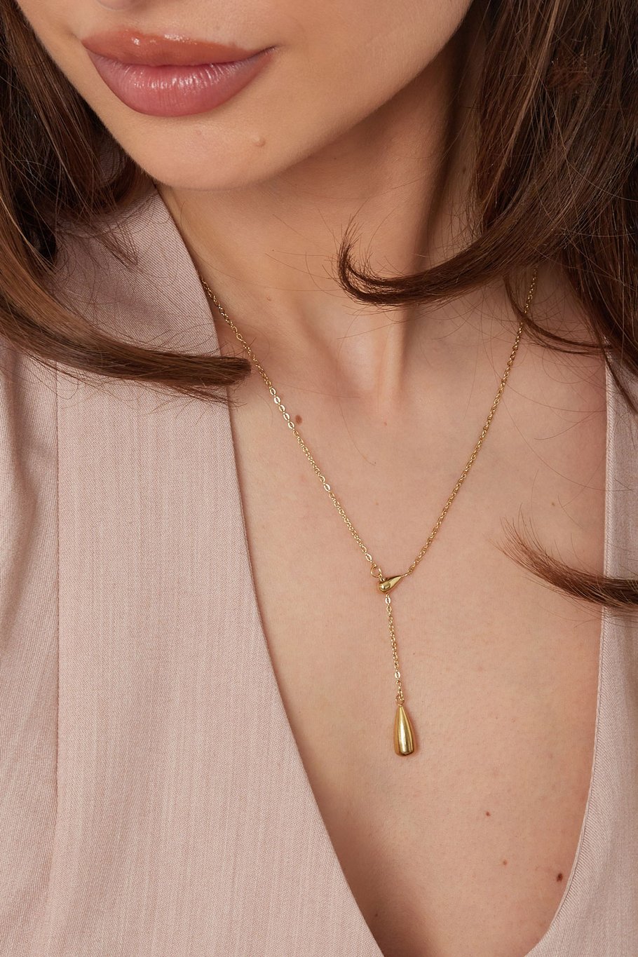 necklace with drop charm h5Picture3